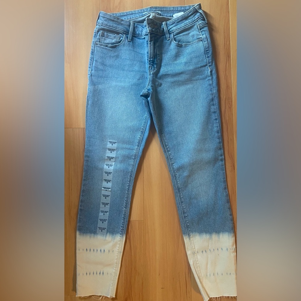 Super skinny rockstar jeans! Never worn.